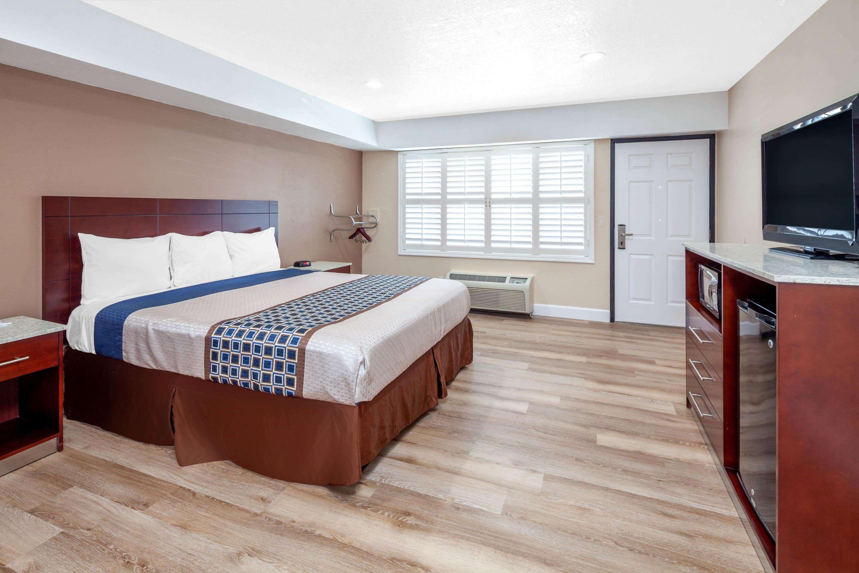 Travelodge By Wyndham Harbor City Los Angeles Bagian luar foto