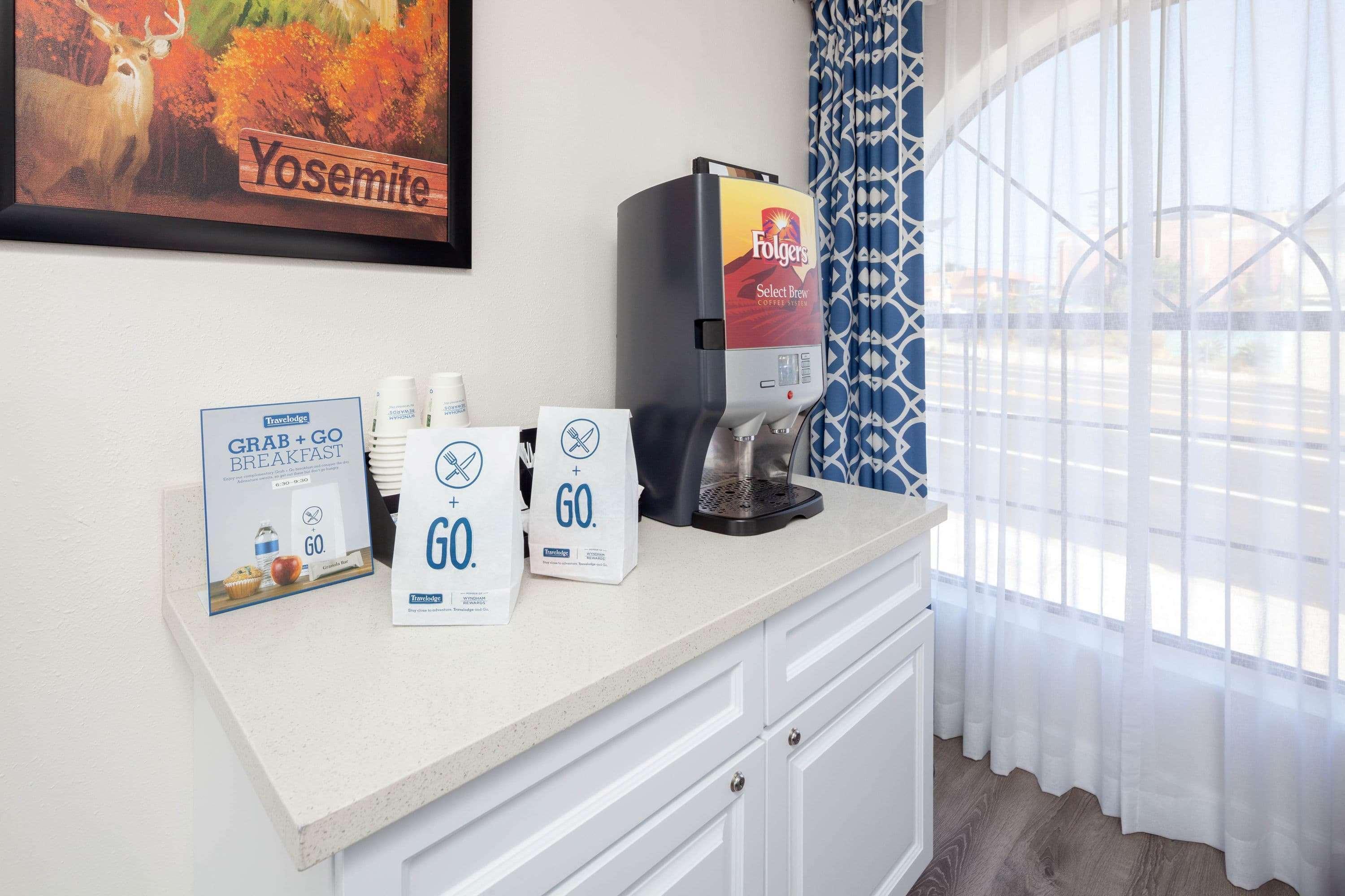 Travelodge By Wyndham Harbor City Los Angeles Bagian luar foto
