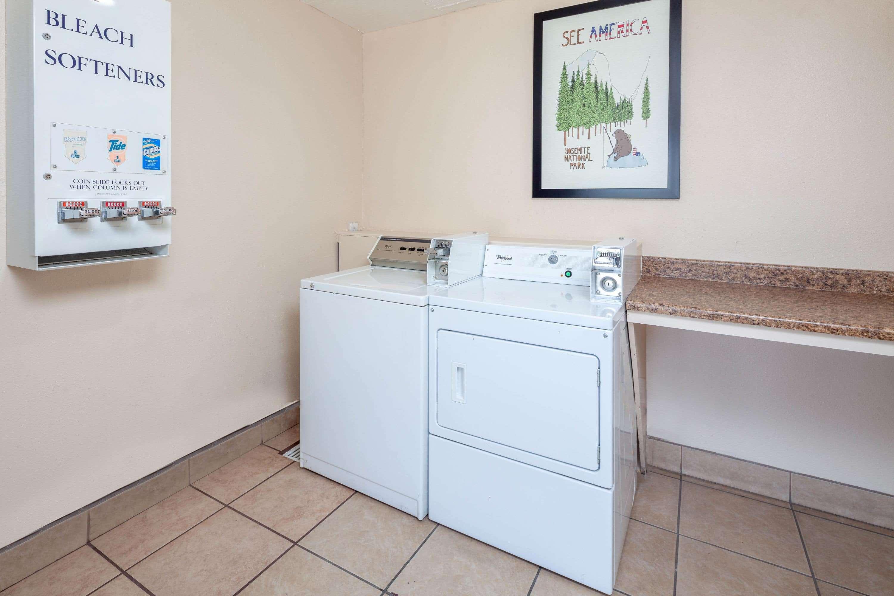 Travelodge By Wyndham Harbor City Los Angeles Bagian luar foto