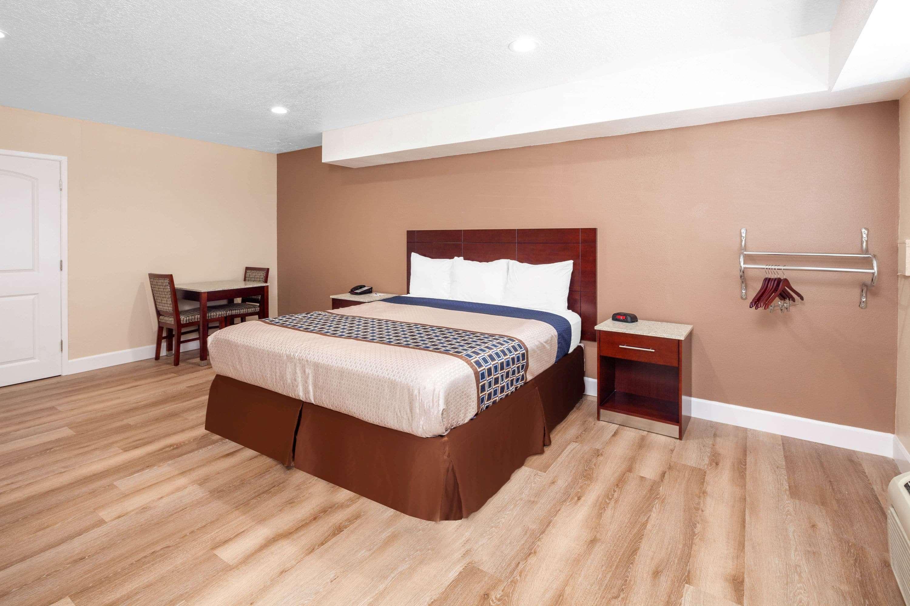 Travelodge By Wyndham Harbor City Los Angeles Bagian luar foto